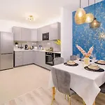 Appartement A101 - Liberty Bridge Projection With Free Parking *