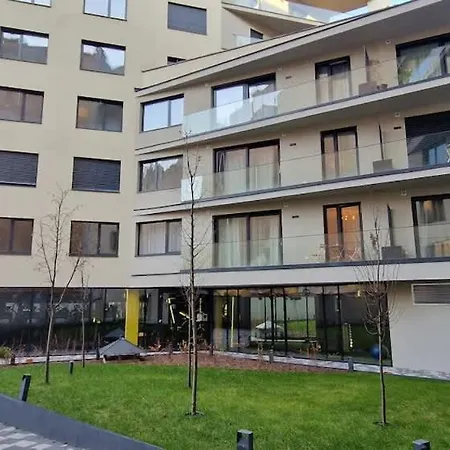 A101 - Liberty Bridge Projection With Free Parking Apartament *